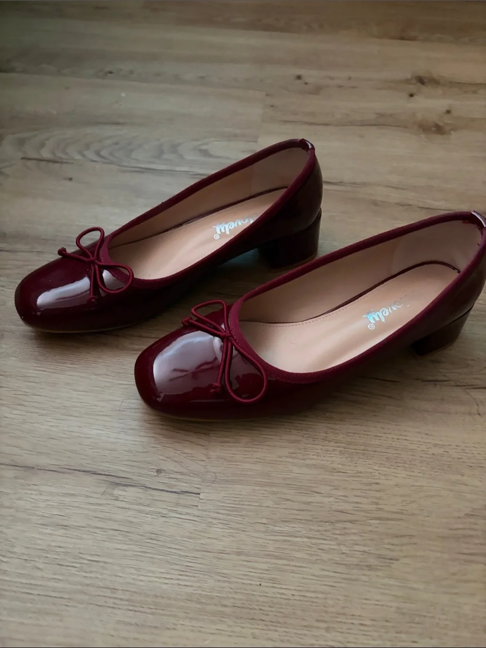 Burgundy Heels 👠
